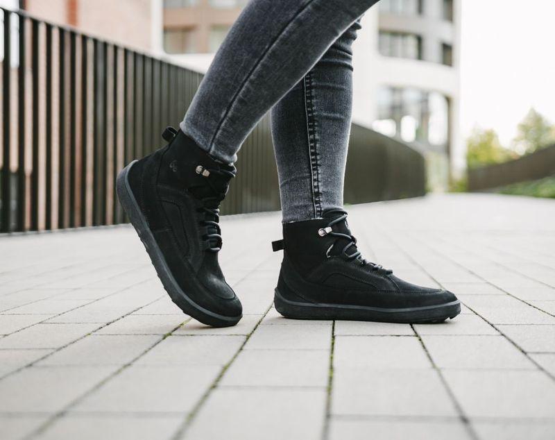 York - All Black